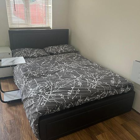 Modern Studio In Rayners Lane Pinner Harrow Near Wembley Greater London Buitenkant foto